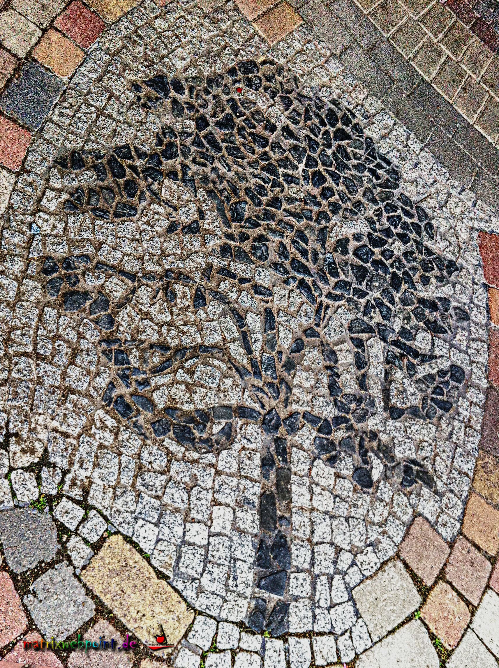 MOSAIK BAUM DURCHGANG