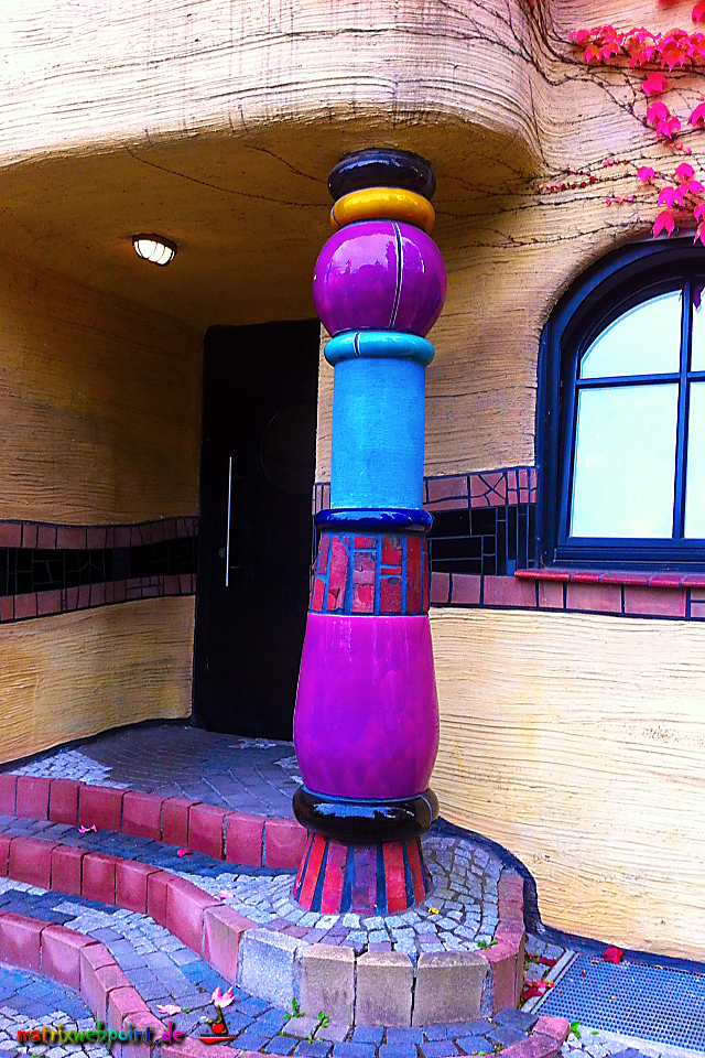 Säule Eingang Nord