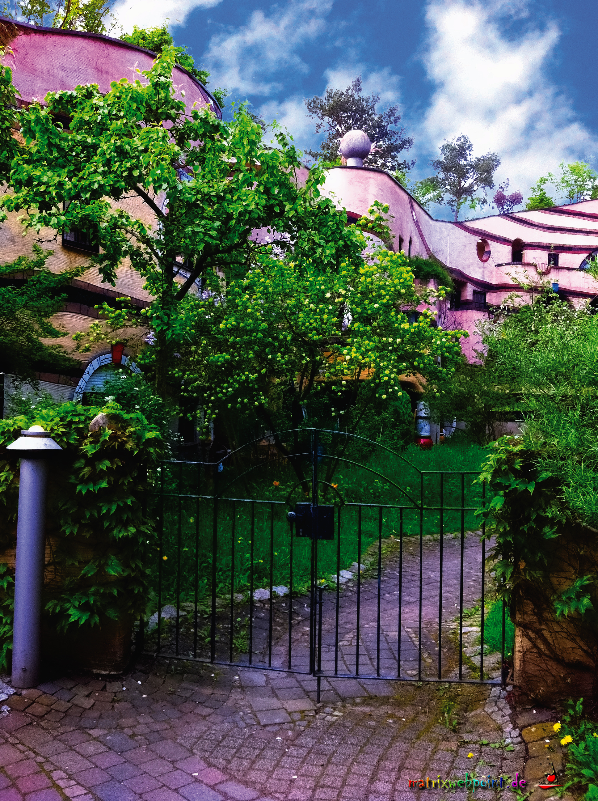 Innenhof Hundertwasserhaus Darmstadt